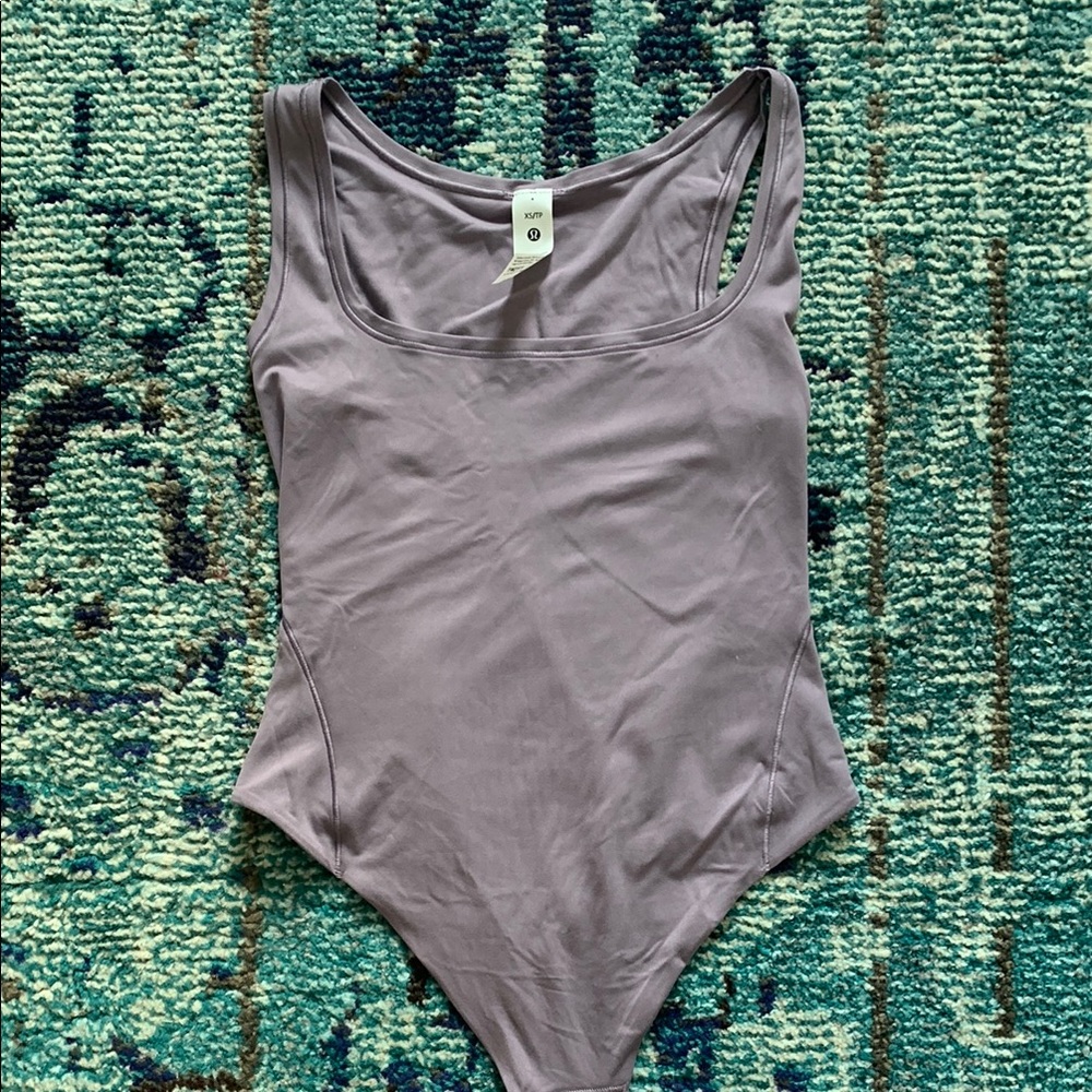 LULULEMON XS Lavender Bodysuit